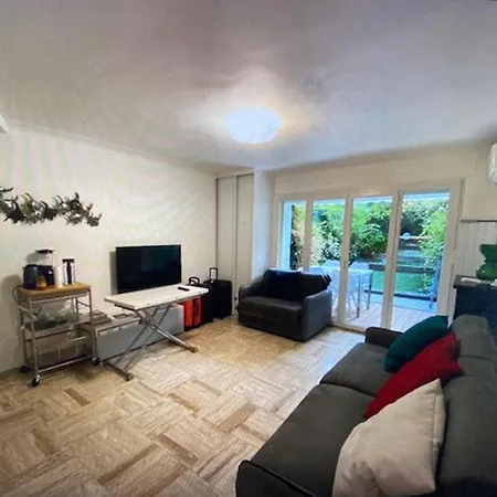 Rez De Jardin Croisette Apartment